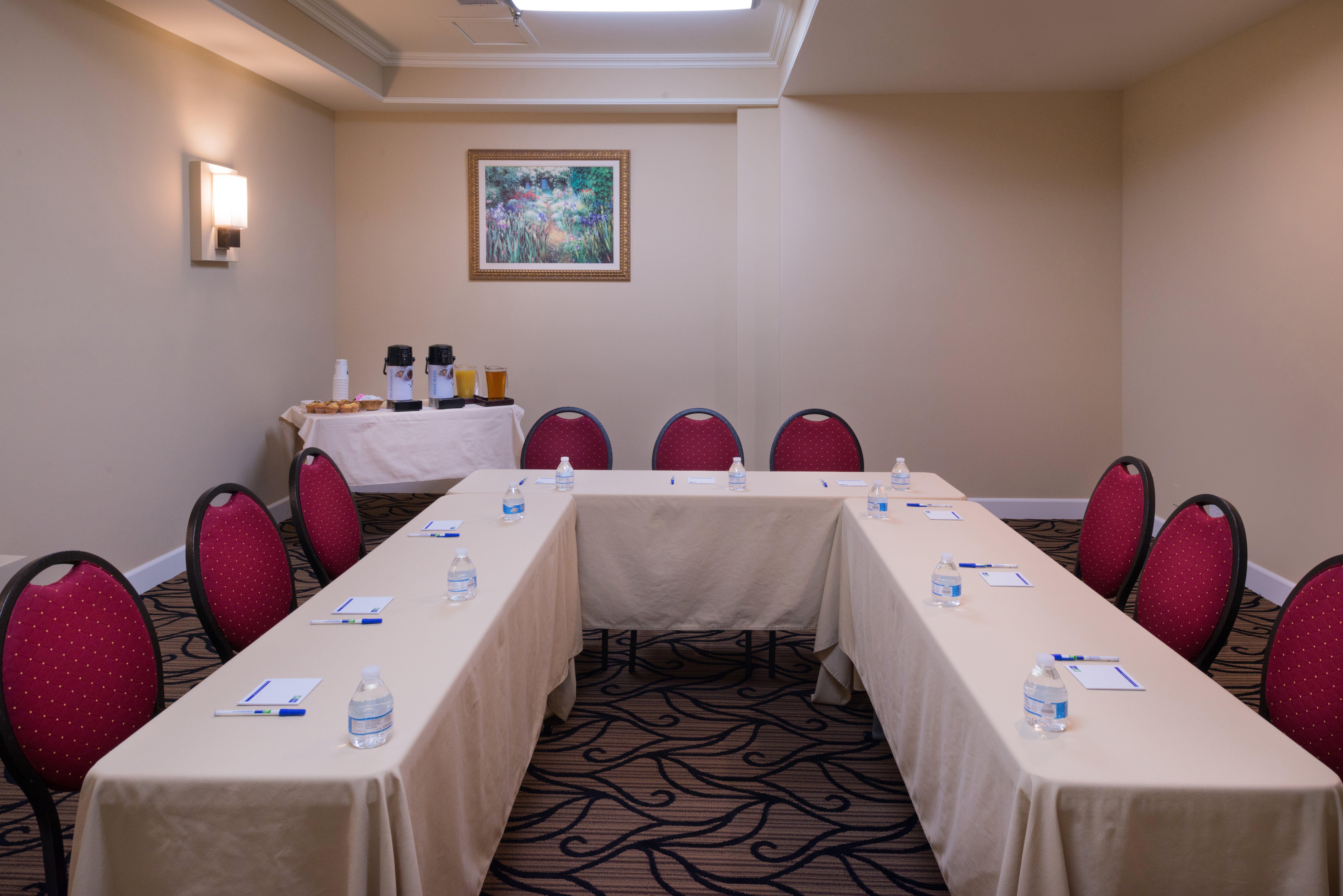 Holiday Inn Express & Suites Pasadena - Los Angeles By Ihg Eksteriør billede