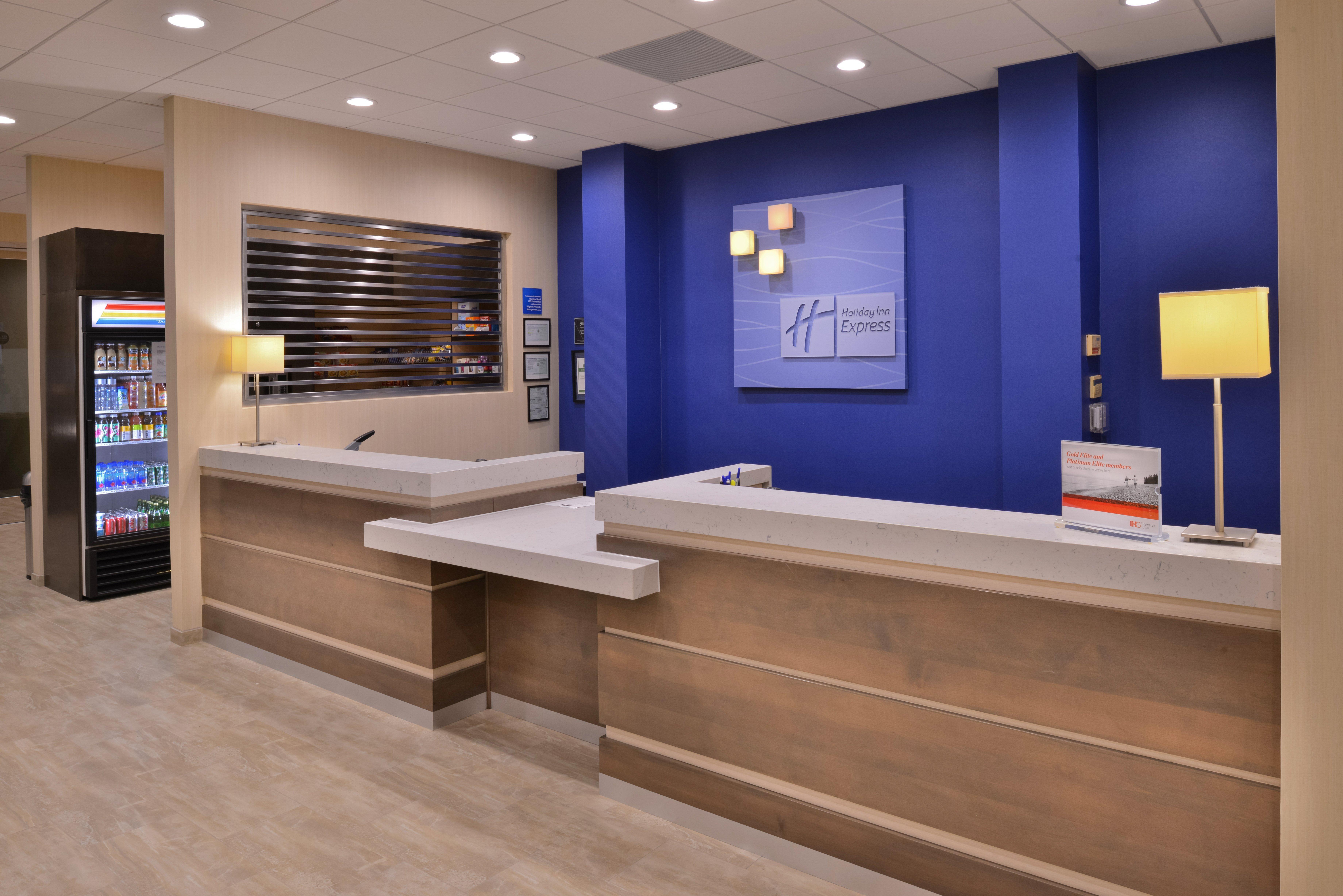 Holiday Inn Express & Suites Pasadena - Los Angeles By Ihg Eksteriør billede