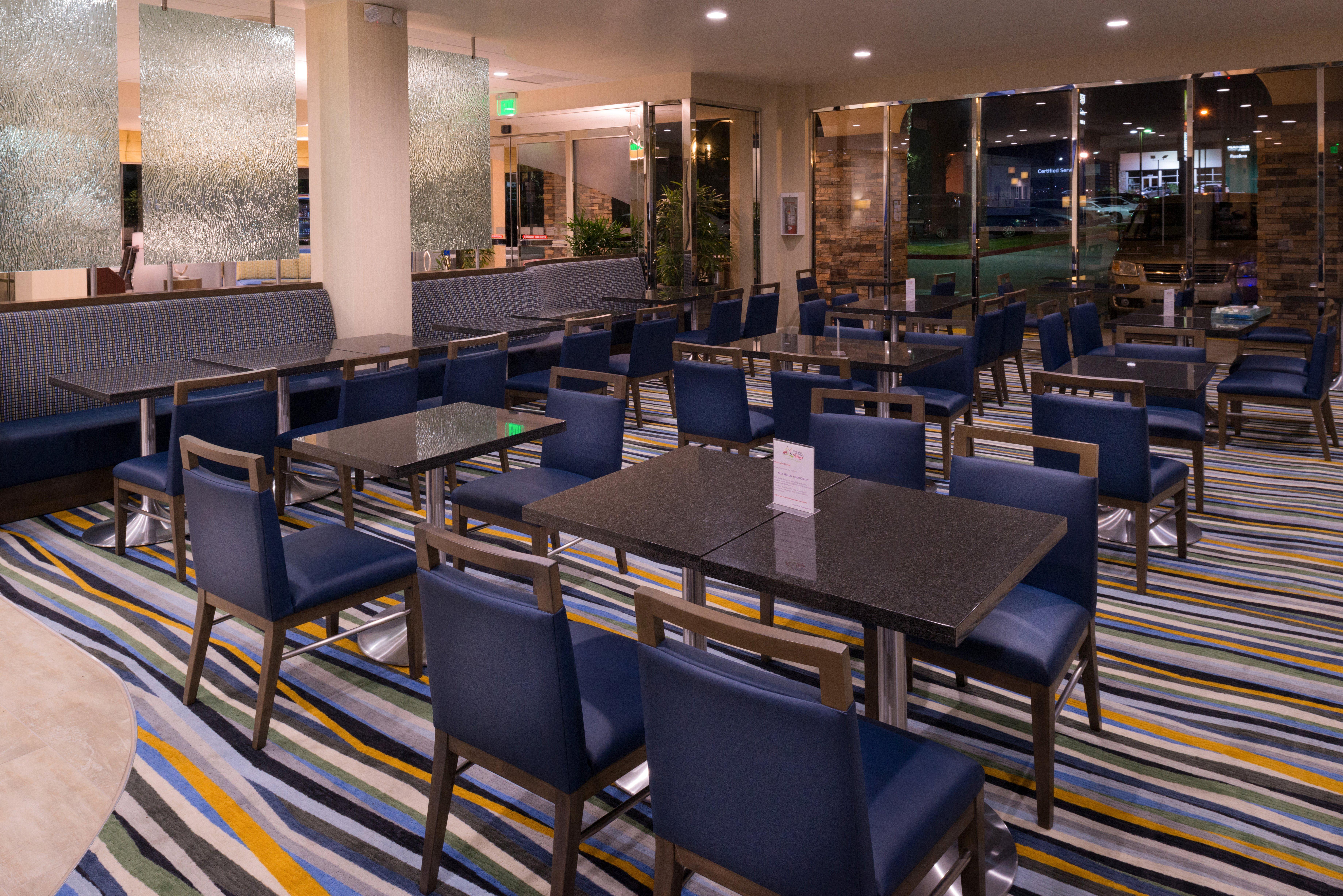 Holiday Inn Express & Suites Pasadena - Los Angeles By Ihg Eksteriør billede